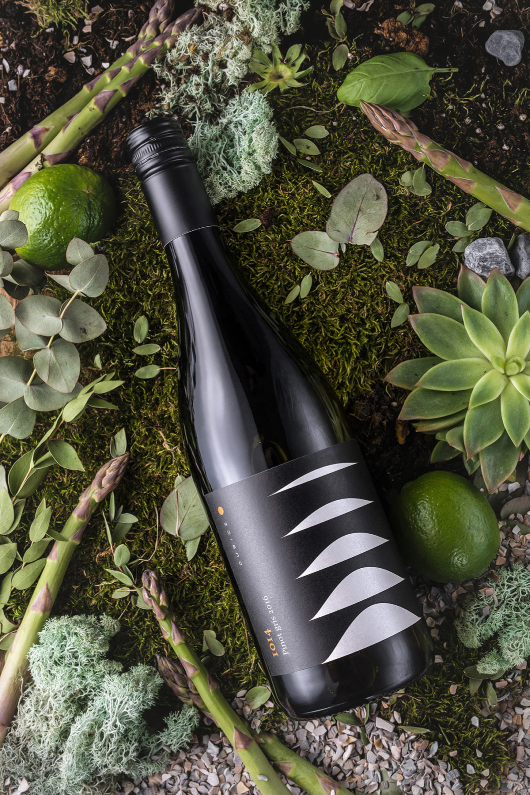 Graphasel Design Studio - LABEL DESIGN FOR DUBICZ WINERY AND VINEYARD - Branding Packaging Print Graphasel Design Studio - LABEL DESIGN FOR DUBICZ WINERY AND VINEYARD - Branding Packaging Print