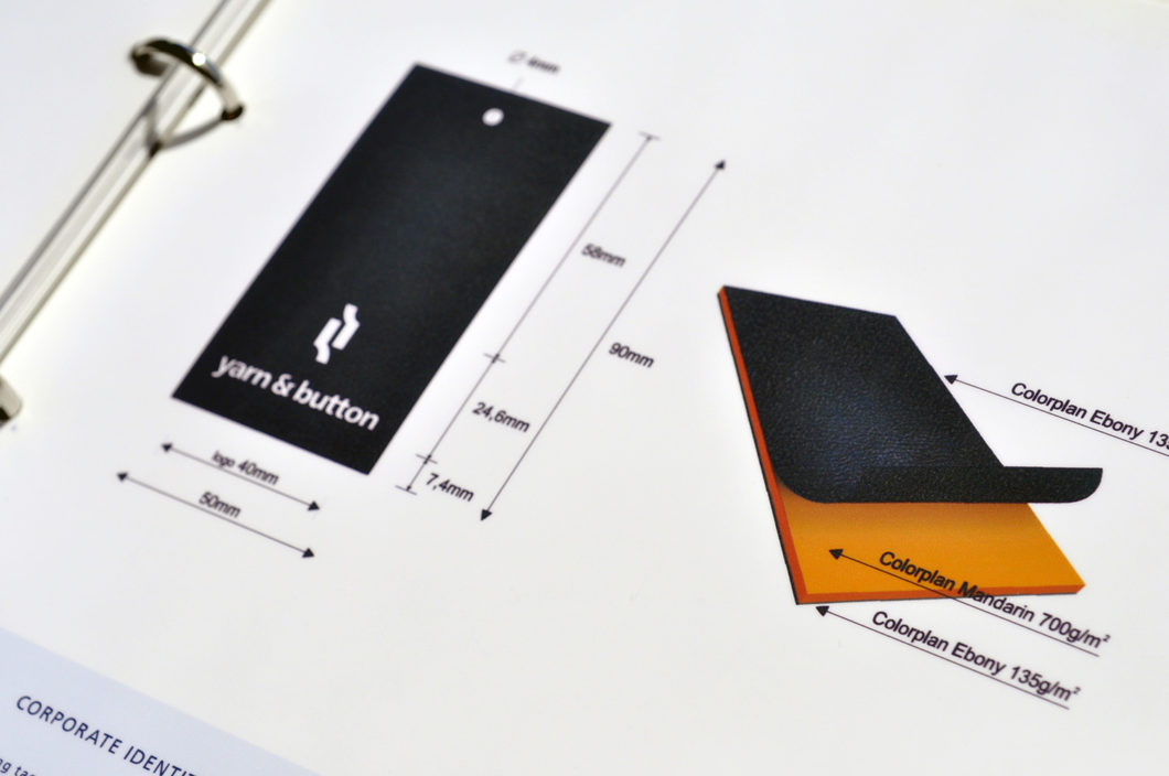 Graphasel Design Studio - Yarn and Button identity - Branding Print Product design Graphasel Design Studio - Yarn and Button identity - Branding Print Product design